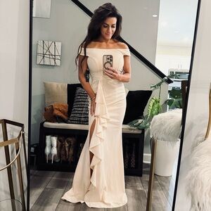 NWT Lulus Mila Cream Ruffled Off-the-Shoulder Maxi Dress